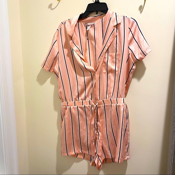 Victoria secret sleep onesie NWT size L - Picture 1 of 5